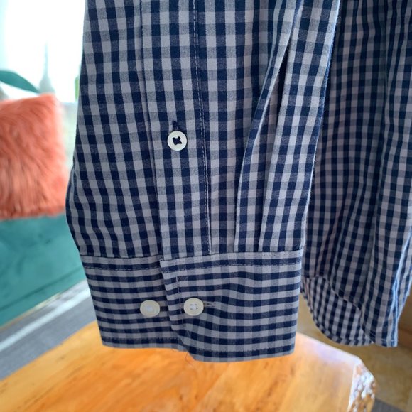 IZOD Button Down Shirt - L - Picture 7 of 9